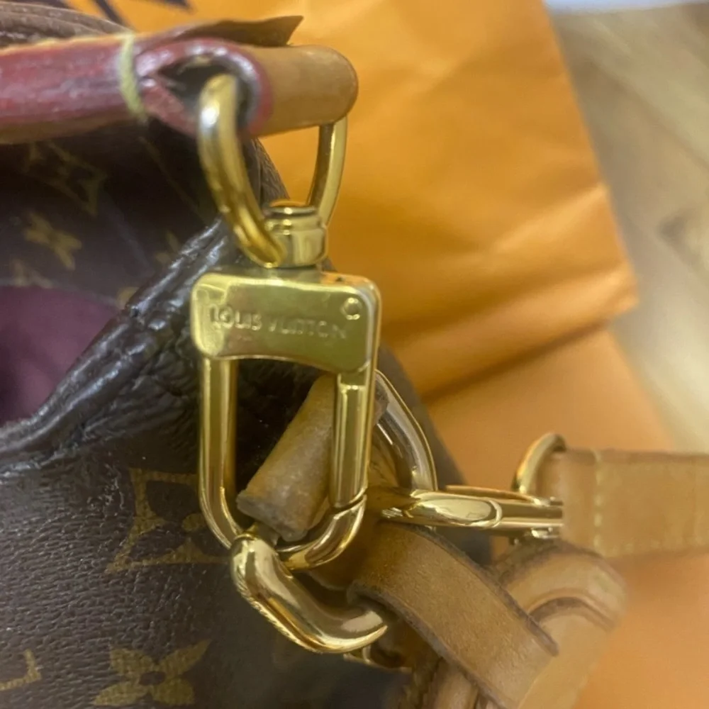 Louis Vuitton - Picture 14 of 15